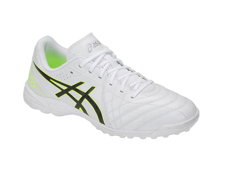 asics フットサルシューズ 「CALCETTO WD 8」 2019年3月15日（金