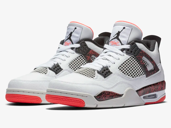 AIR JORDAN 4 RETRO FLIGHT NOSTALGIA