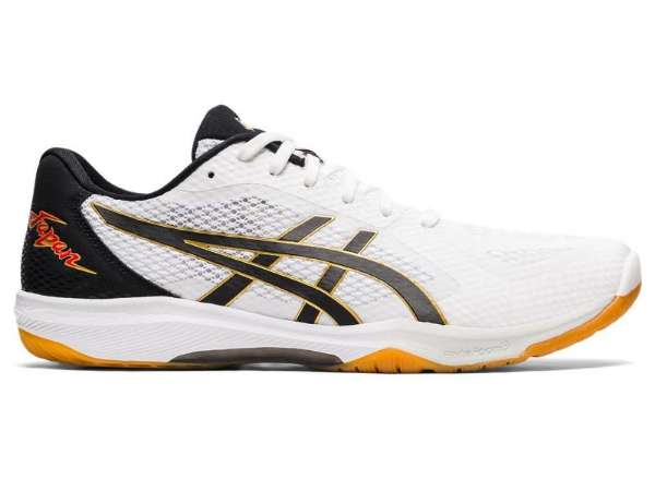 20201230asics2?w=600&q=60