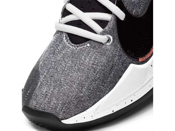 NIKE ZOOM FREAK 2 ”OREO” 』3月18日（木）発売