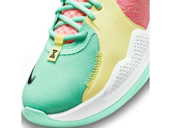 NIKE シグネチャーモデルより『KYRIE LOW 4 EP』＆『PG 5 EP