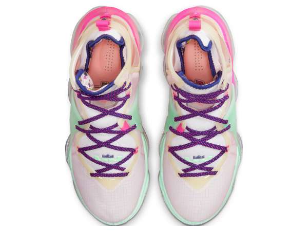 NIKE LEBRON 19 “Valentine's Day” 』4月22日（金）発売