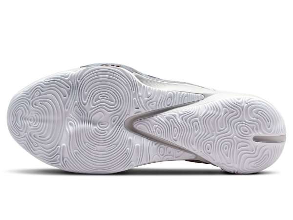 NIKE ZOOM FREAK 3 