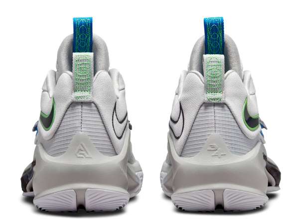NIKE ZOOM FREAK 3 