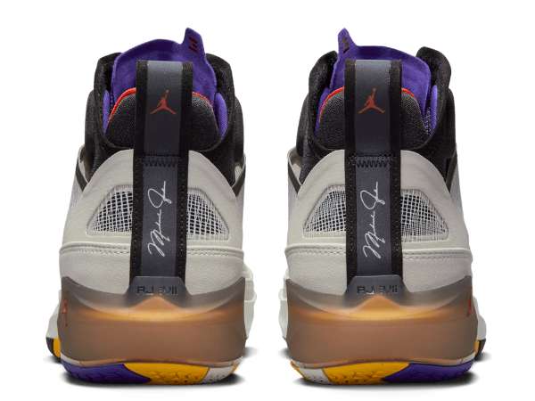 段ボールまとめ売り✴︎ハイブランド無し破格 JORDAN BRAND AIR JORDAN XXXIX PF SAIL/GAME ROYAL-BLACK