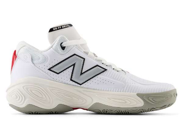 クッション性と安定性を高次元で提供する『NEW BALANCE Fresh