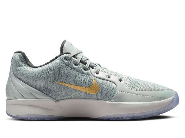 クリスマス気分を盛り上げる『NIKE JA 2 クリスマス気分を盛り上げる『NIKE JA 2
